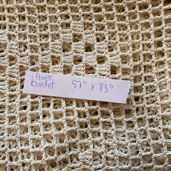 Vintage Hand Crochet Coverlet Flower Basket 57” x 83” - Picture 14 of 16